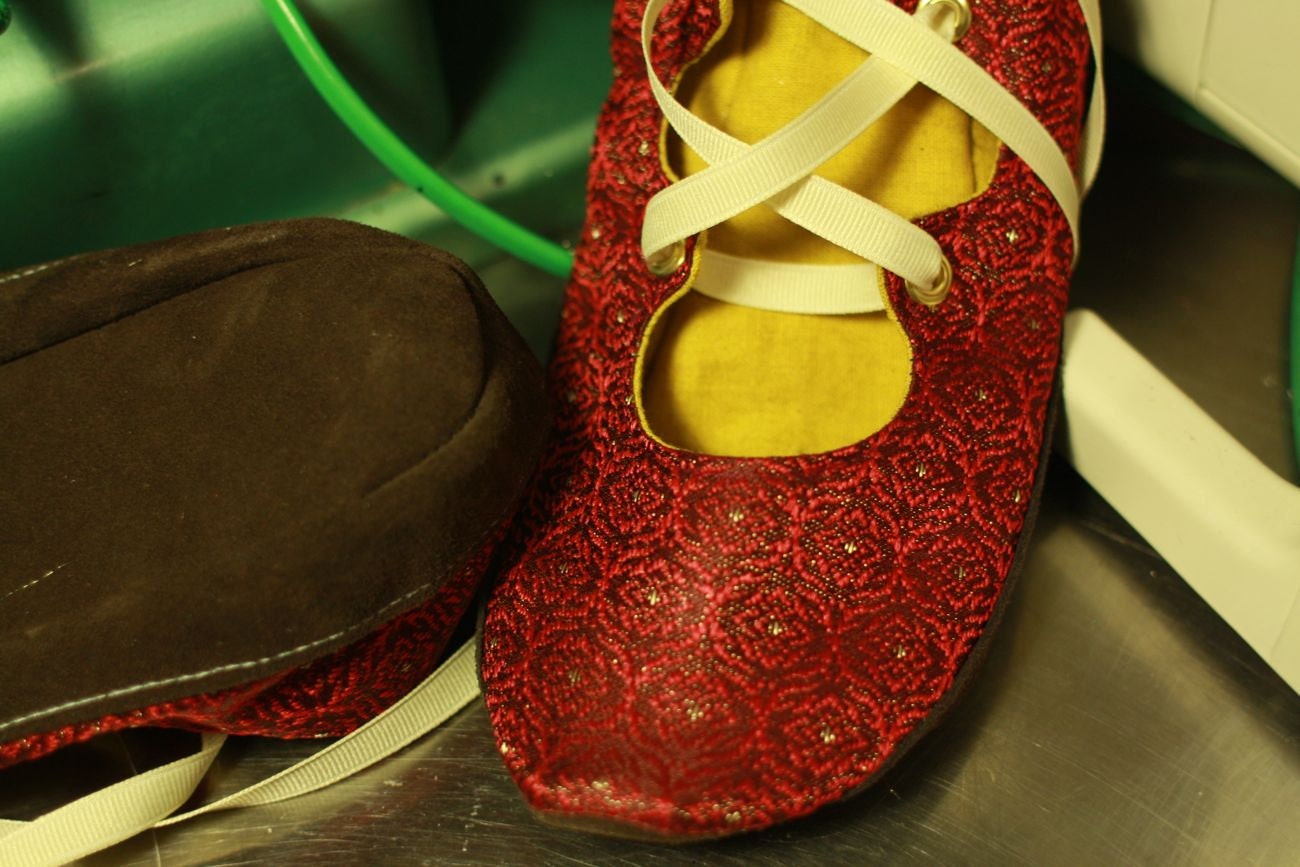 Upturned Toe Burgundy and Gold Gillies, with Suede Soles
