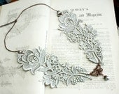 lace peter pan collar necklace -ABIGAIL- pale grey