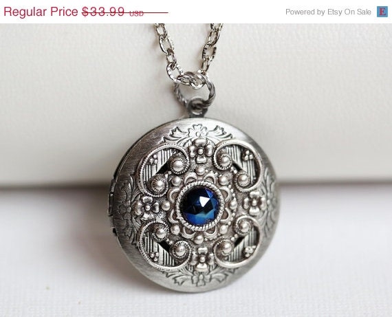 ON SALE Something Blue Locket,Peacock Blue Locket,Silver Locket,Antique Locket,Flower Locket,Flower,Wedding Necklace,bridesmaid necklace