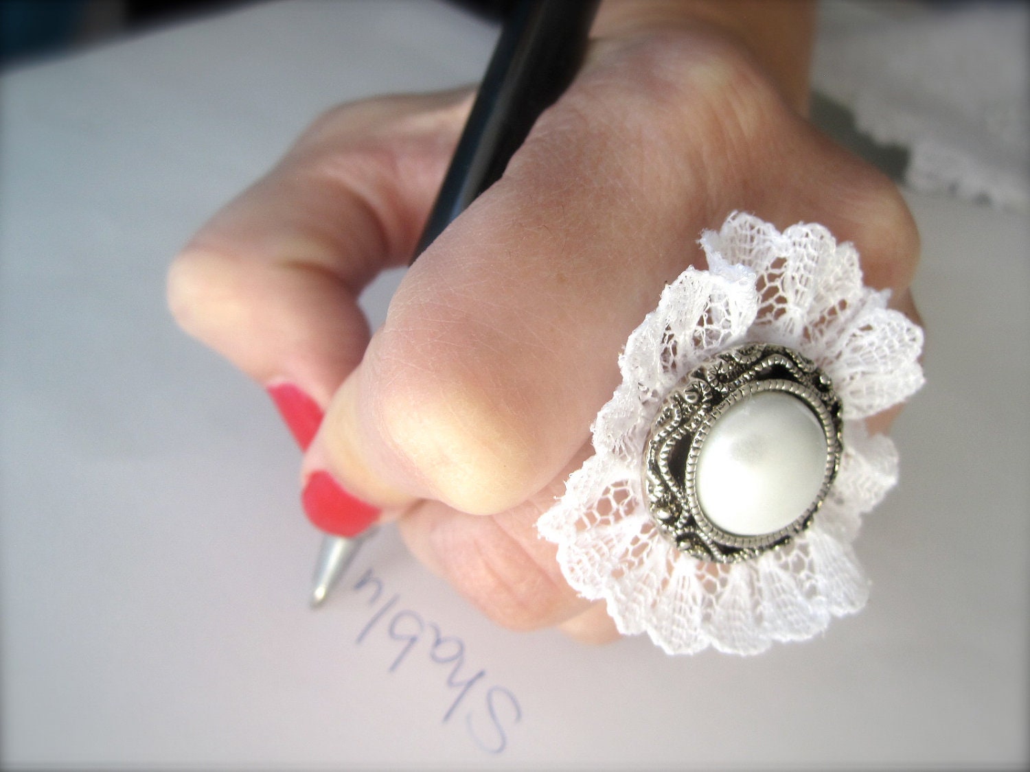 Lace Ring. Flower Ring. White button ring/fabric jewelry Boho/shabby chic/victorian accessories/Bridesmaids gift. statement vintage style