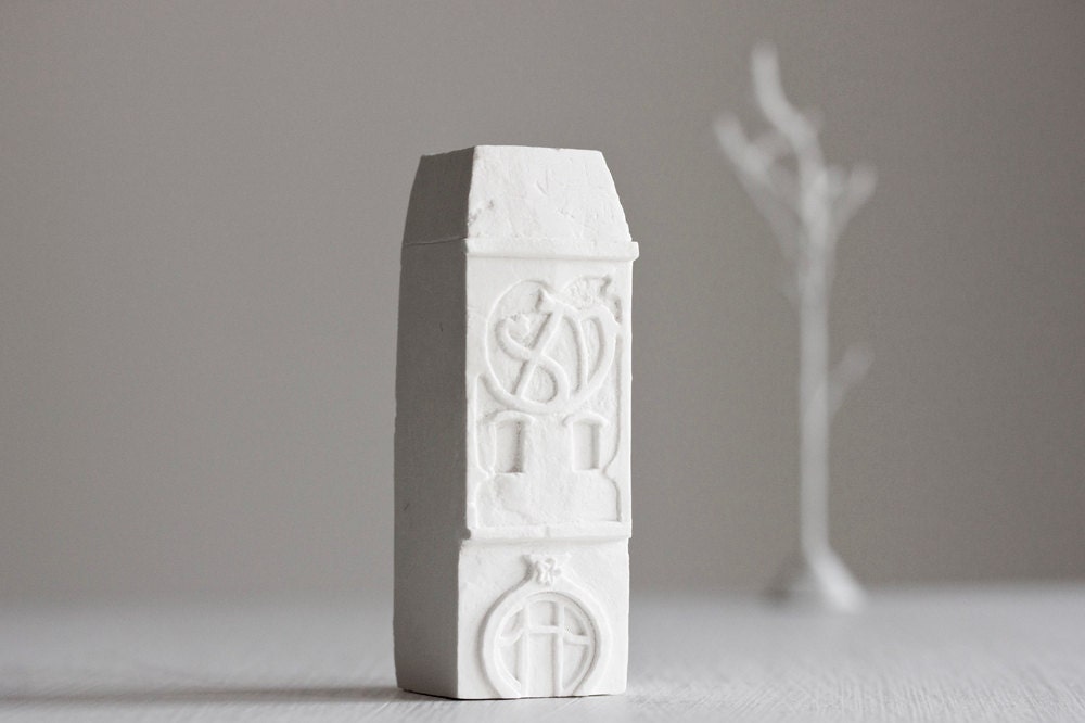 paris art nouveau architecture - freestanding art object