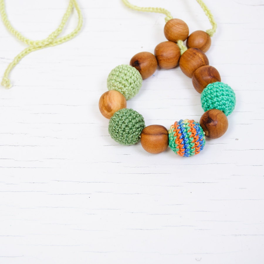 Long-Tailed Wood Teether / Crochet Baby Toy - Green