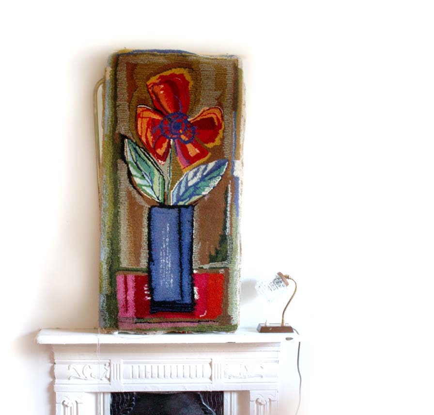 Amapola Designer Rug / Wall Hanging / Mat. Handtufted Vintage Tetex. Impressionist Poppy in Vase. Designer Rug. 60s 70s. Modern