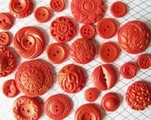 25 Edible Chocolate Buttons: Red & Amber Gold Il_170x135
