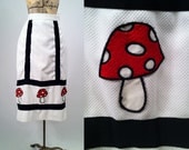 Vintage 1970s White & Black Cotton Piqué Skirt with Mushroom Appliqués