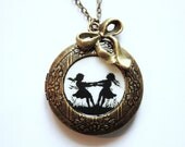 Silhouette Locket - Dancing sisters