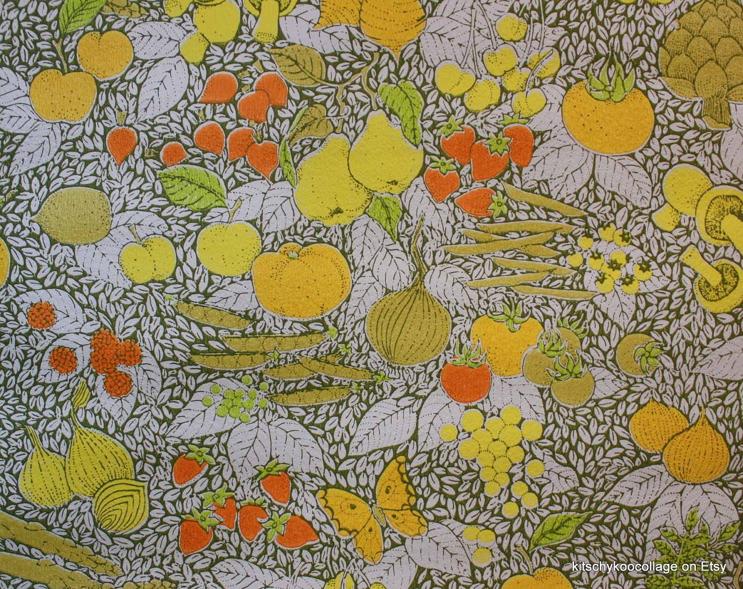 1970's Vintage  Retro Wallpaper Kitchen  Fruit and Vegetable Collage