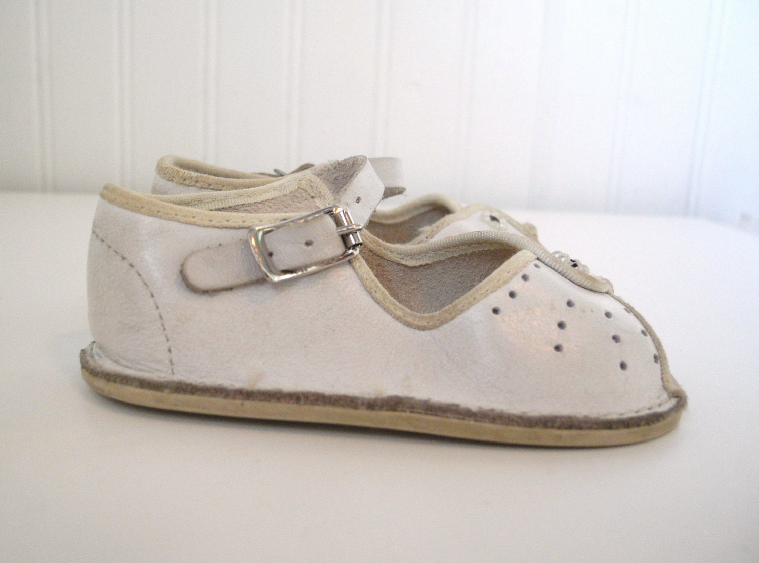 1940's White Leather Baby Sandals