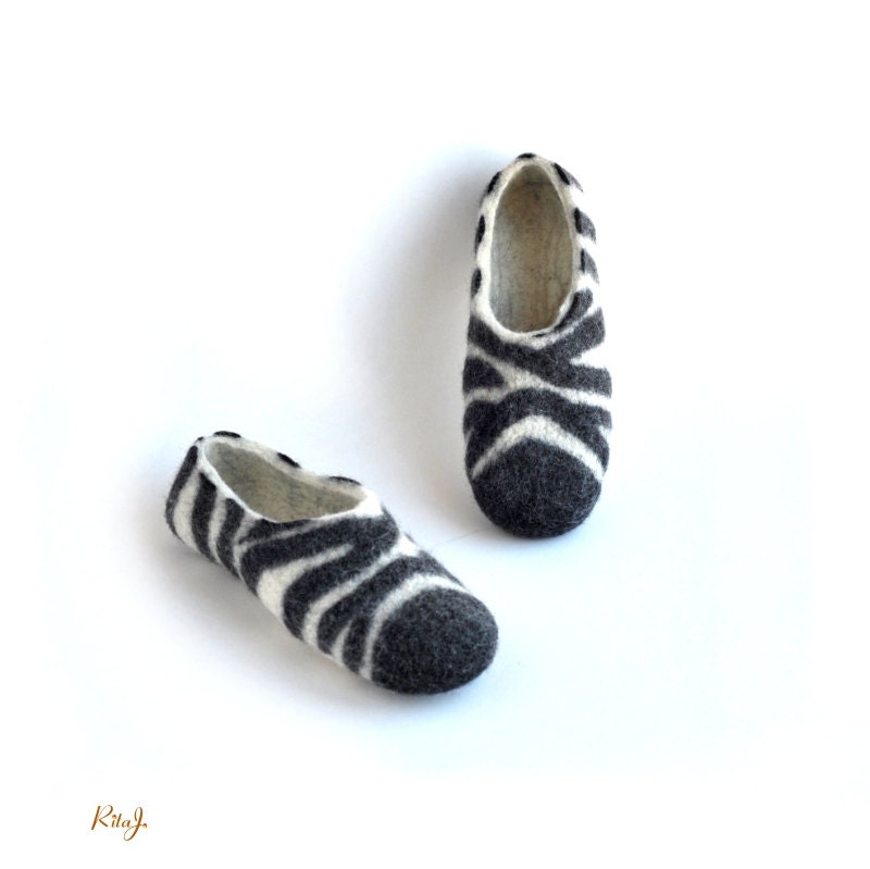 Felted slippers ZEBRA - black and white - natural wool