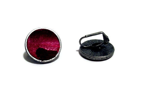 Red leather circle earrings, Posts