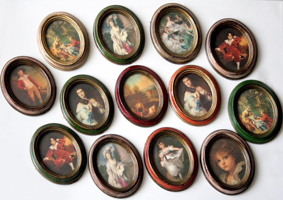 Vintage Oval Frames Made in Italy