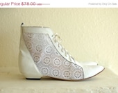 20% off summer sale / vintage ankle boots / white leather and lace pixie boots / size 8