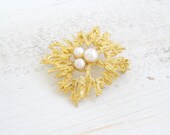 Retro golden Brooch, white pearls, Mod jewelry, mid century Brooch, Joan mad men, women's jewelry, Autumn gold, Christmas gift