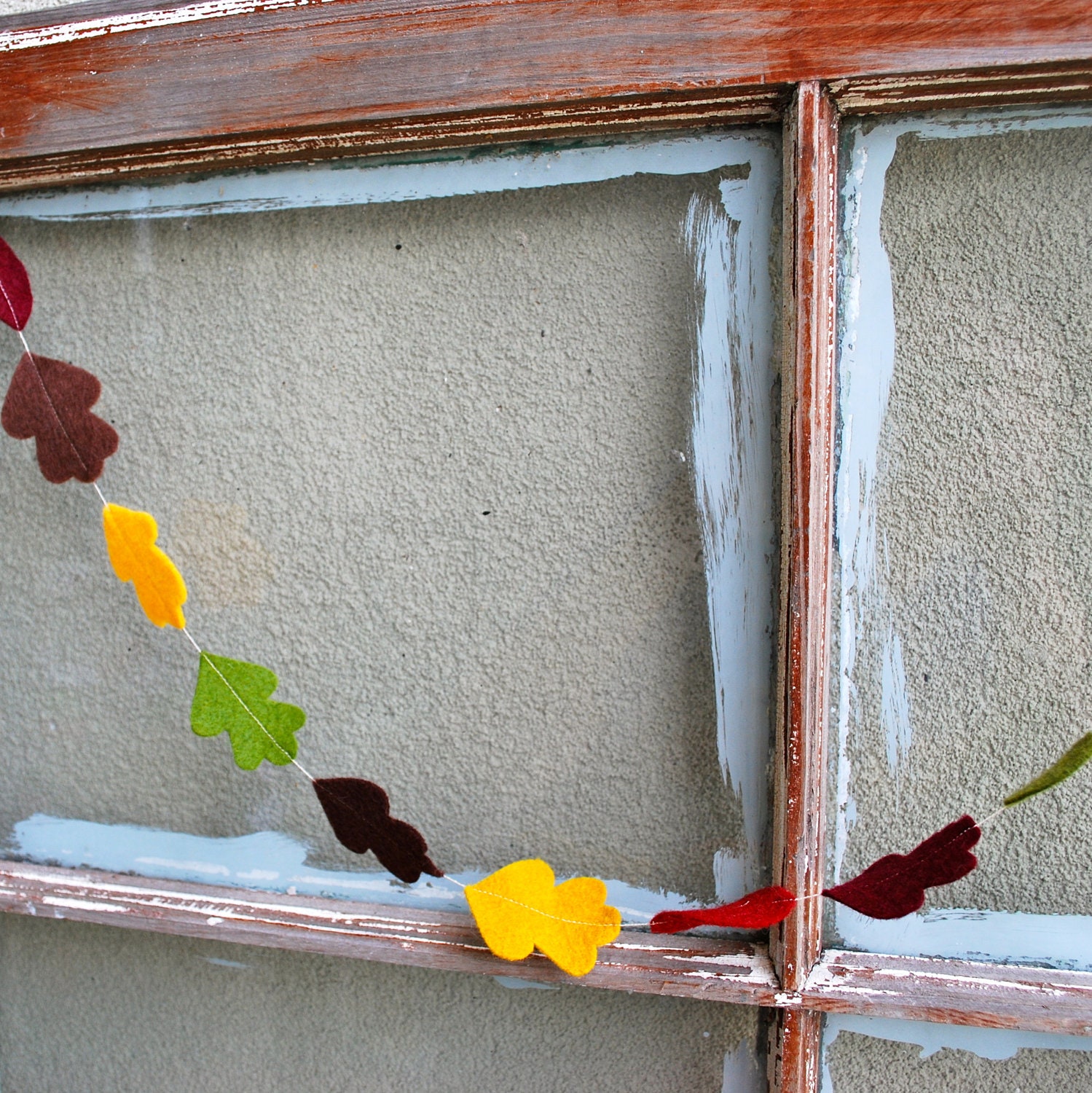 Felt Leaf Fall Garland 3 ft- Bring Autumn Forest Indoors, Hand-Cut Felt Leaves for Thanksgiving, Party Decor