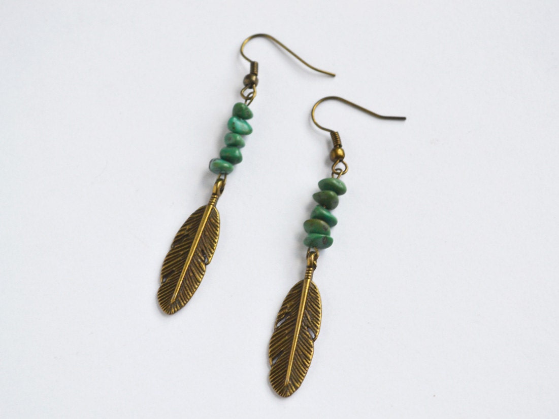 Woodland Feather Earrings. Turquoise Earthy Jewelry. Nature Inspired Jewelry. Feather Charm Turquoise Chips.Canadian Shop