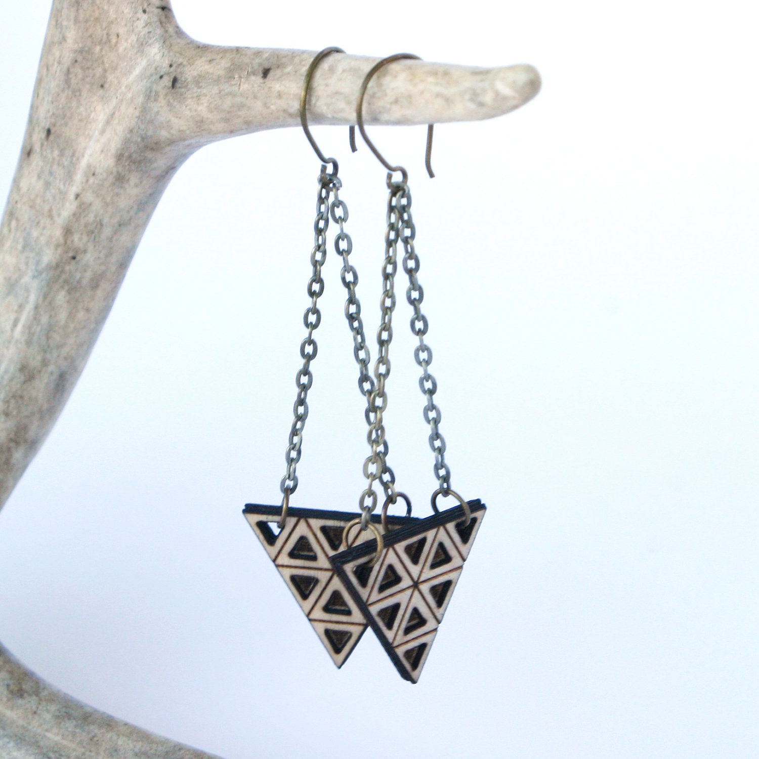 Geometric Triangle Cut-Out Earrings (0030)