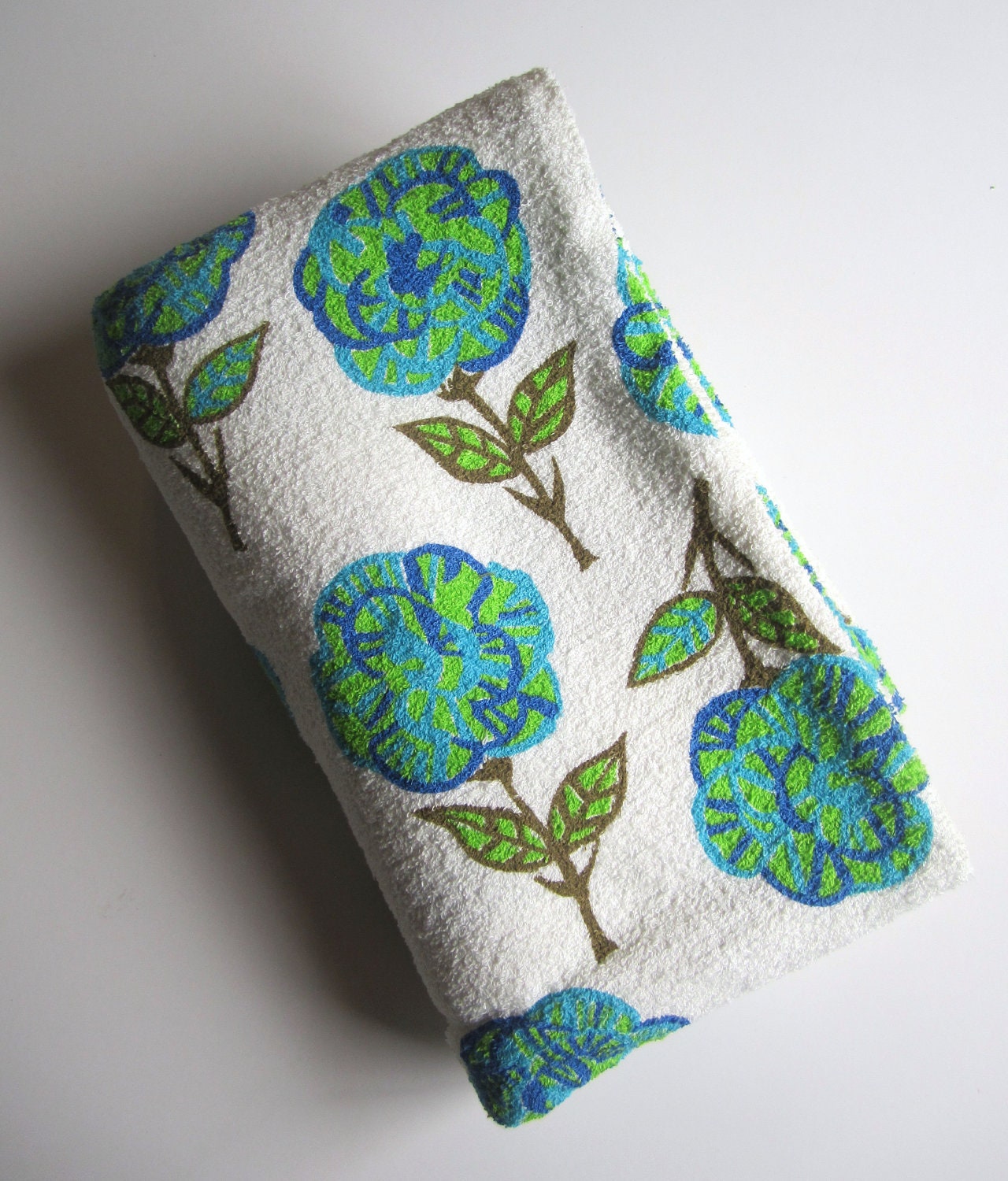 Vintage 60s Flower Power Terry Cloth Fabric // Over 3 yards // 1960s NOS Yardage 114" long x 37.5" wide