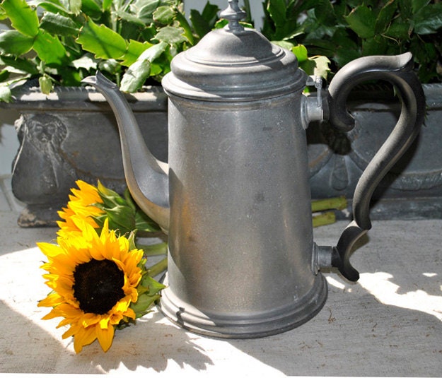 Vintage Pewter coffee pot, Collectible pewter, Cottage Chic coffee pot, Rustic Farmhouse, Paris apartment, vintage home decor