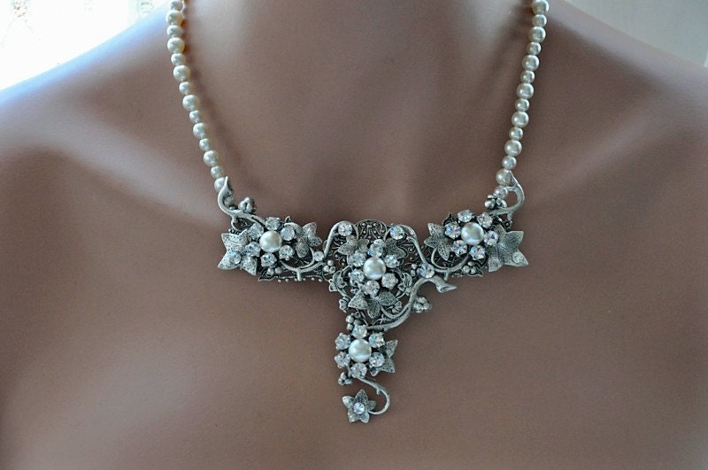 Bridal Pearl Necklace,Ivory,Wedding Pearl Necklace,Rhinestone Bridal Necklace,Victorian,Vintage Flowers and Leaves,Vintage Style,TRUMP