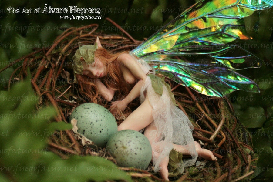Sleeping fairy on a nest- Handmade Ooak faerie fantasy creature art doll faerie - FuegoFatuo