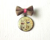 Cat Pin : Cute Bow Dangle Photo Brooch