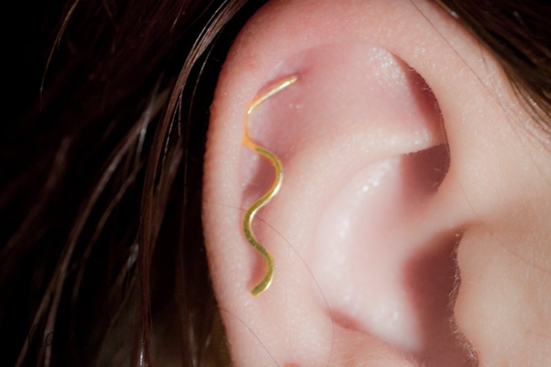14K YELLOW GOLD: Unsteady Ground - Wave Cartilage Earring