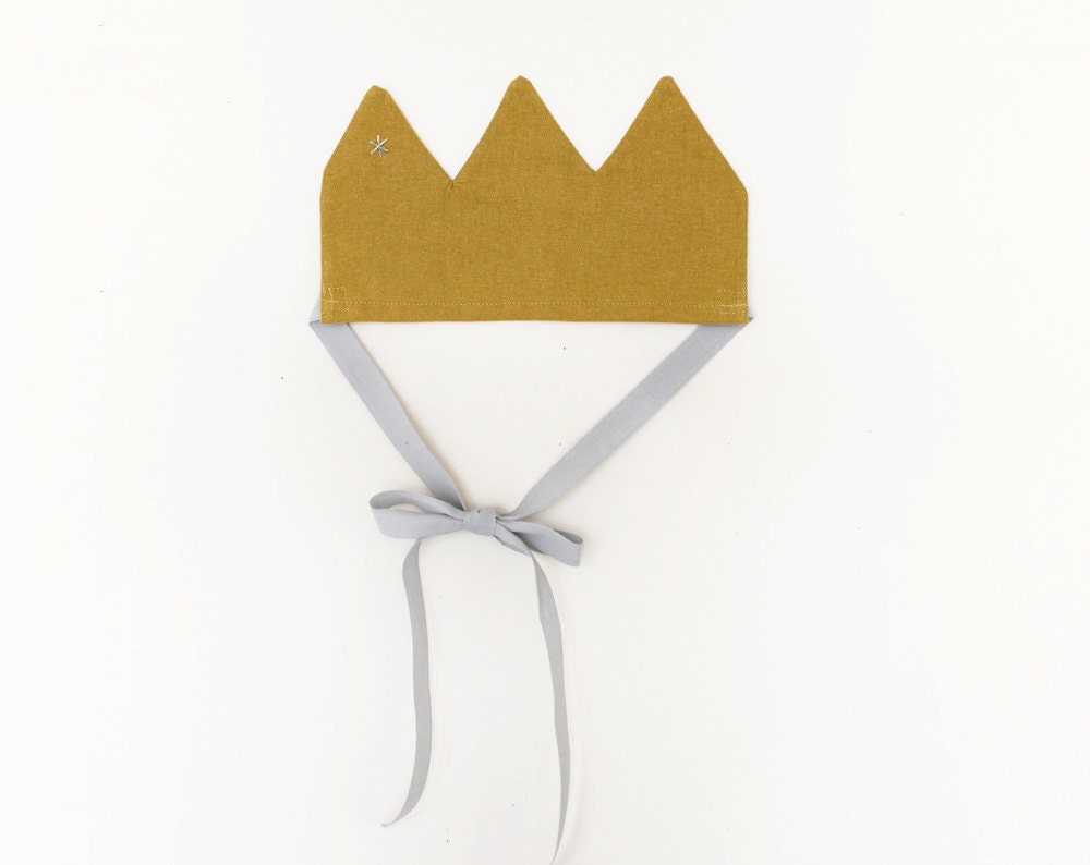 Linen Crown - Prince / Princess Linen Crown - pretend toy (accessory)
