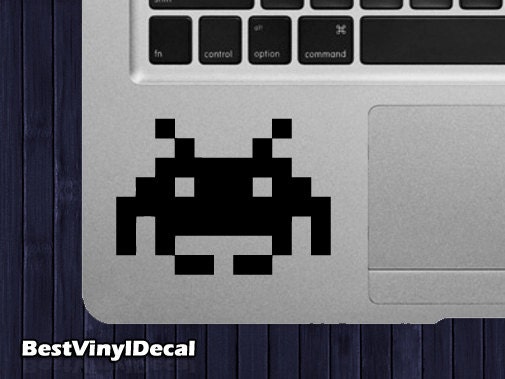 Space Invader computer game frontal vinyl decal (for macbook or ipad)