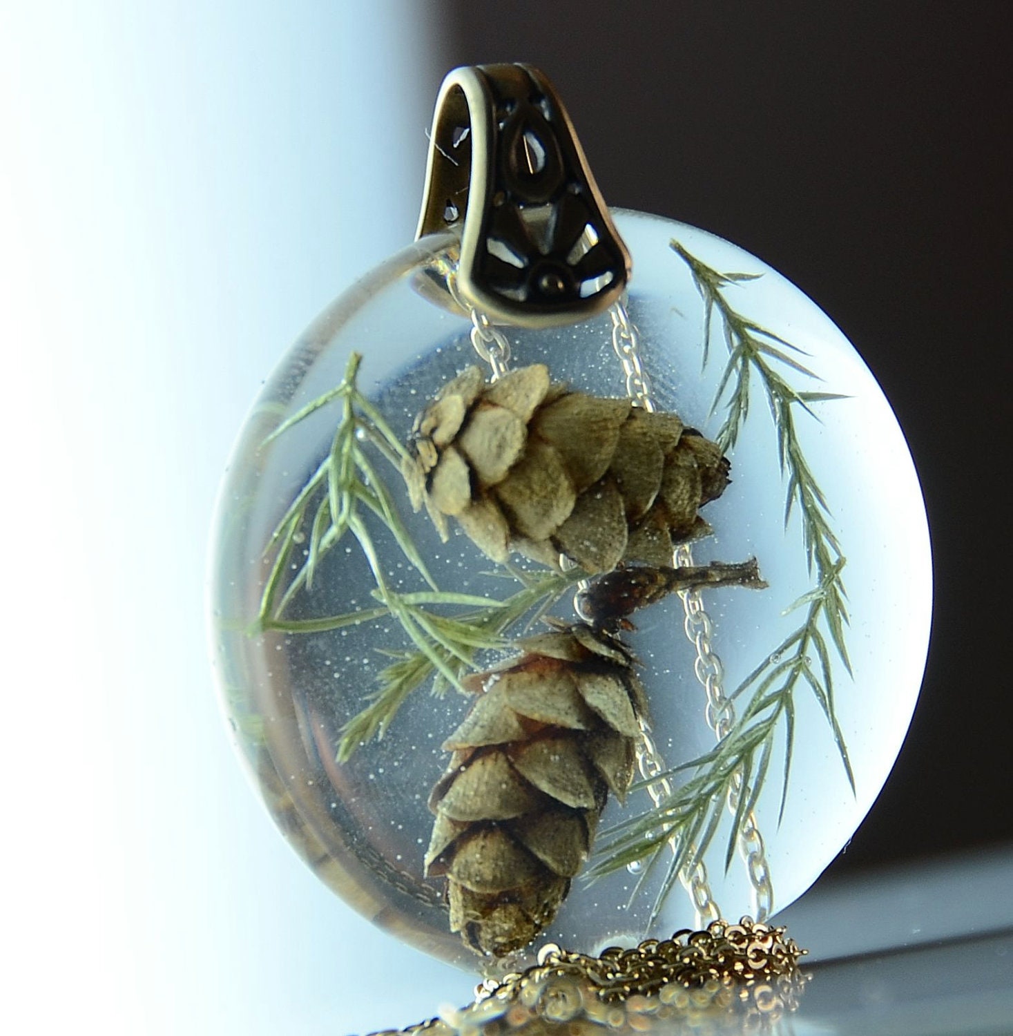 Pine Cones in Resin Necklace Set In Brass ,Botanical Nature Resin Jewelry - Beautiful2u