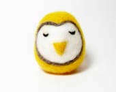 Ready to ship - Barn owl - needle felt owl - woodland animal - honey gold - birthday day - eco toy