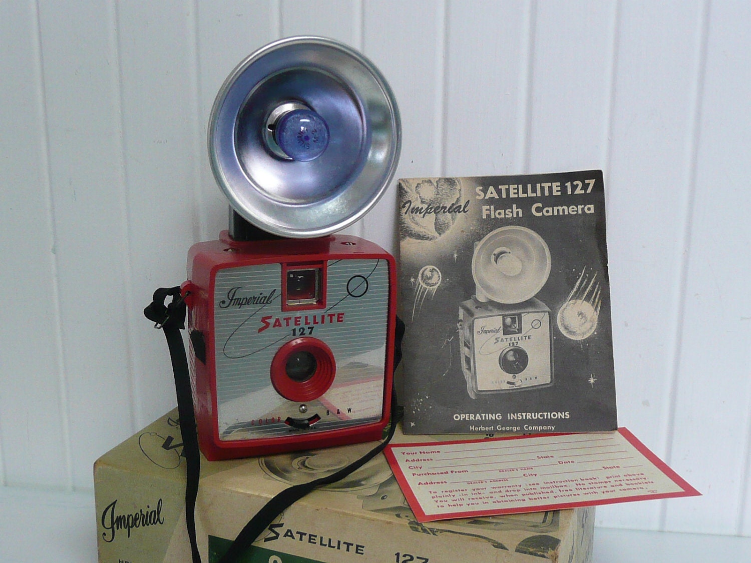 RARE 1960s Red Imperial Satellite 127 Flash Camera with Imperial II Flash and Bulb, Original Box, Brochure and Warranty Card - Collectible