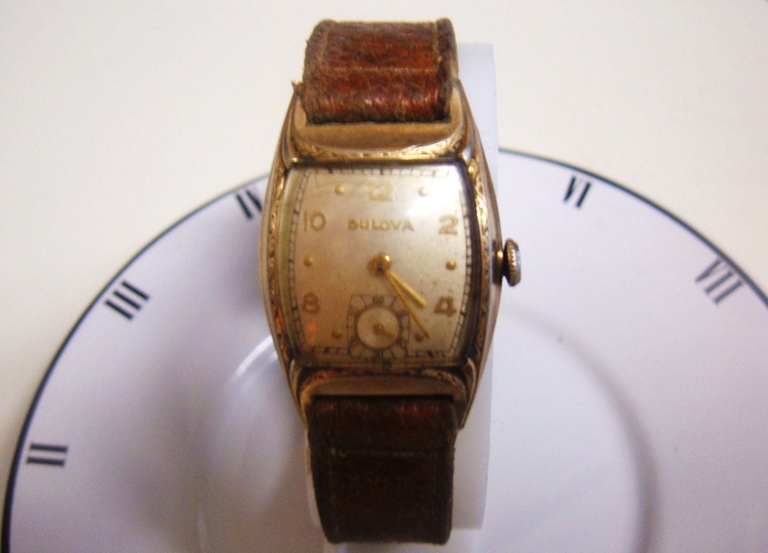 1940s Bulova 10k gf Engraved Bezel Swiss Watch- One Owner