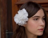 Vintage Inspired White Bridal Feather Flower Fascinator Hair Clip with Pearl Stamen