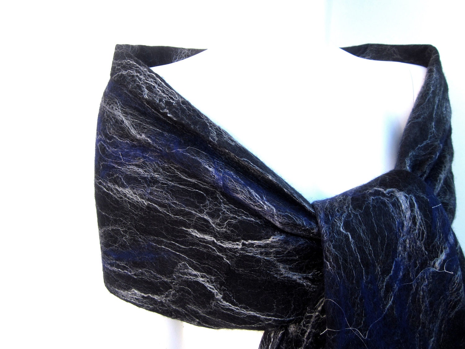 Nuno Felt Wrap Black Silver Purple Reversable
