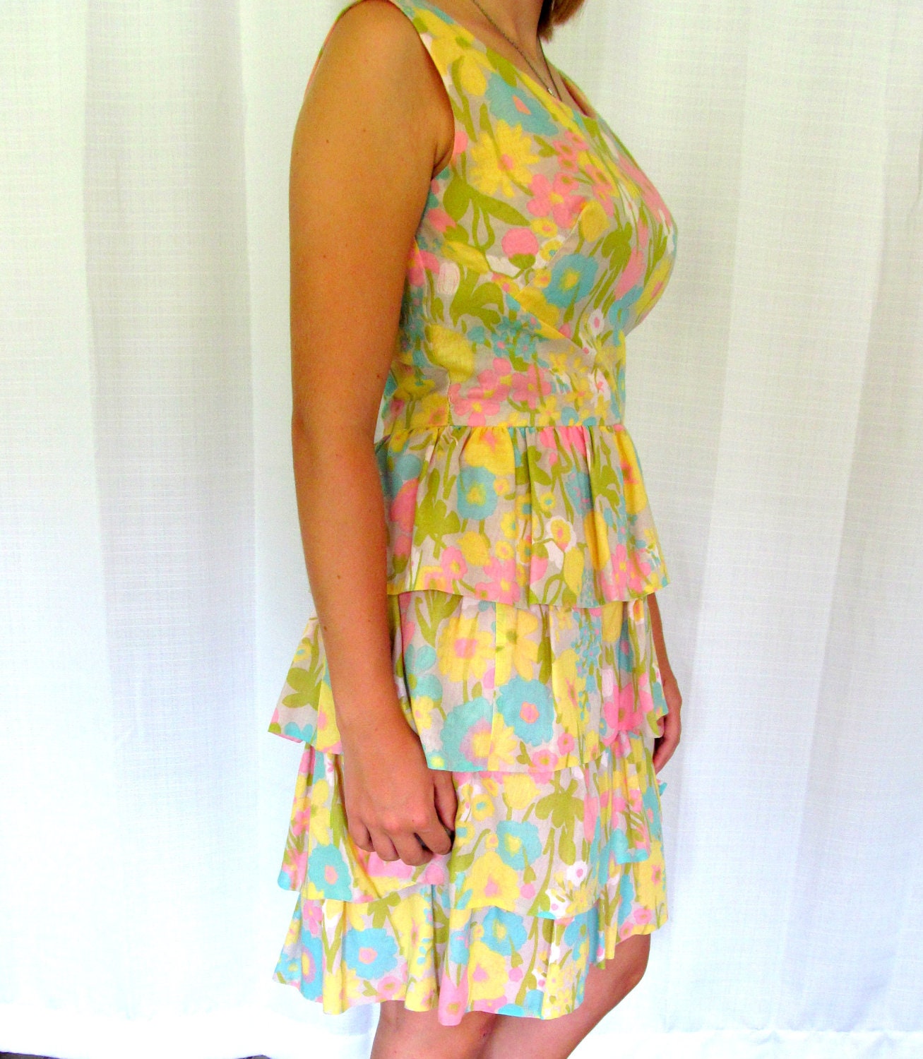 Vintage 50s 60s Dress / Garden Party Dress / Pastel Flowers Floral Ruffled /