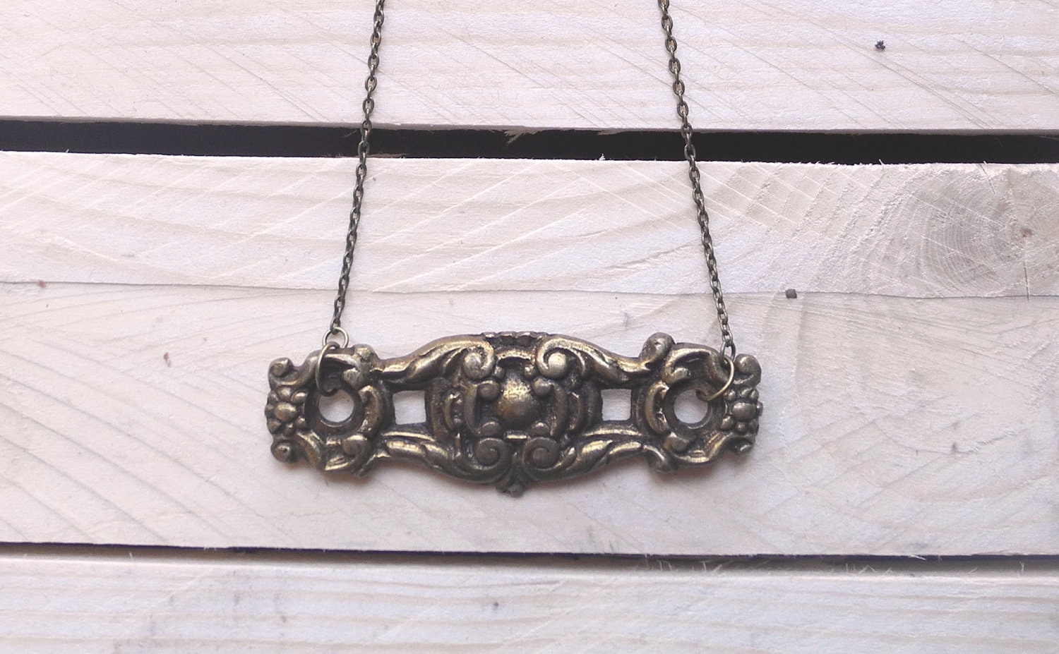 Antique bronze pendant necklace