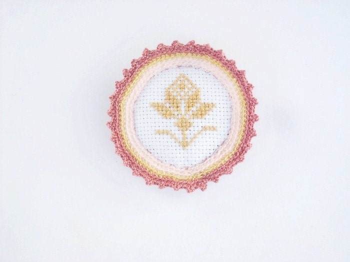 Textile jewelry, cross stitch hand-embroidered and crochet brooch OOAK - gyergyói motif