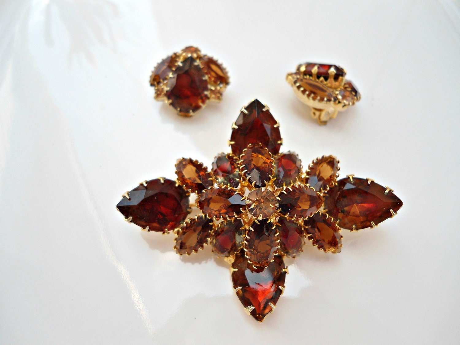 Vintage Brooch Earrings Demi Parure set - Amber and Topaz