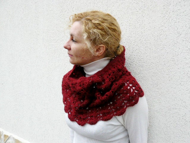 Crochet cowl, red winter neck warmer, burgundy snood