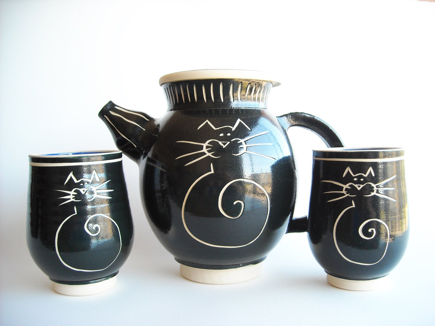 CAT Teapot, Black and White