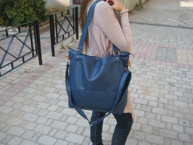 Handmade leather (vegan) tote handbagg in navy blue/ Blue leather tote purse/Laptop tote bag/Leather messenger laptop bag/shoulder bag