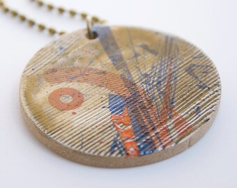 Handmade necklace. Stoneware pendant.