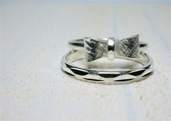 Petite Bow Ring in Silver - Petite Ribbon Ring in Silver - Petite Bowtie Ring -  Two Stacking Silver Rings - Handcrafted Jewelry