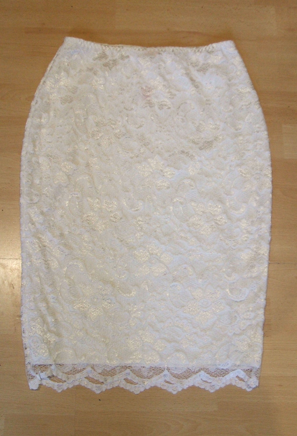 Baylis & Knight Ivory French Lace Knee Pencil Skirt Dita Burlesque Pin Up 50's Classic Wedding Scalloped Hem Retro Glamour