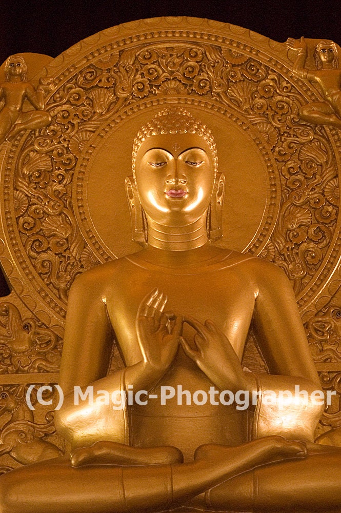 Sarnath Buddha Statue