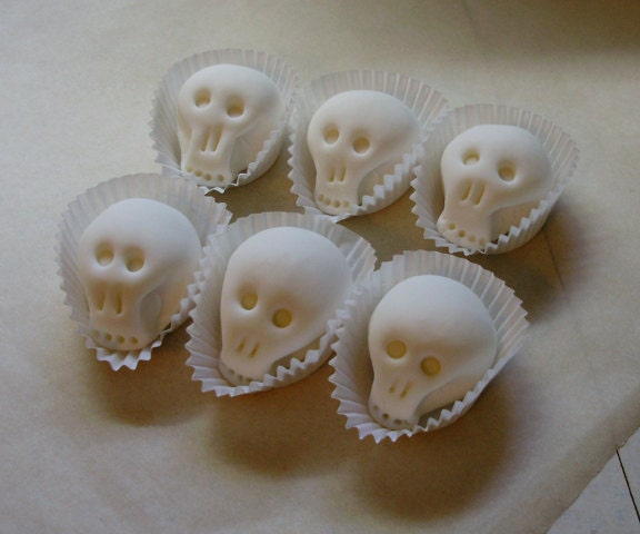 Sugar Skulls for You to Decorate - Plain Sugar Skulls - Paintable Candy Skulls - Day of Dead Craft Project - Halloween Craft Project