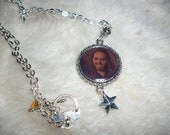 Tim Minchin 'Superstar dangle' necklace