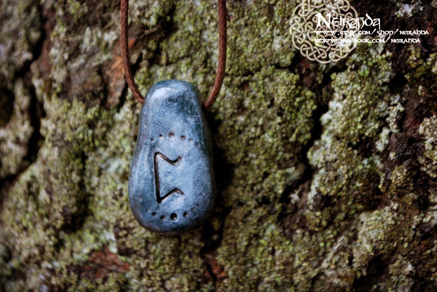 Perth stone pendant