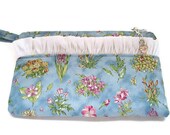Small Wristlet Pouch Make Up Bag Accessory