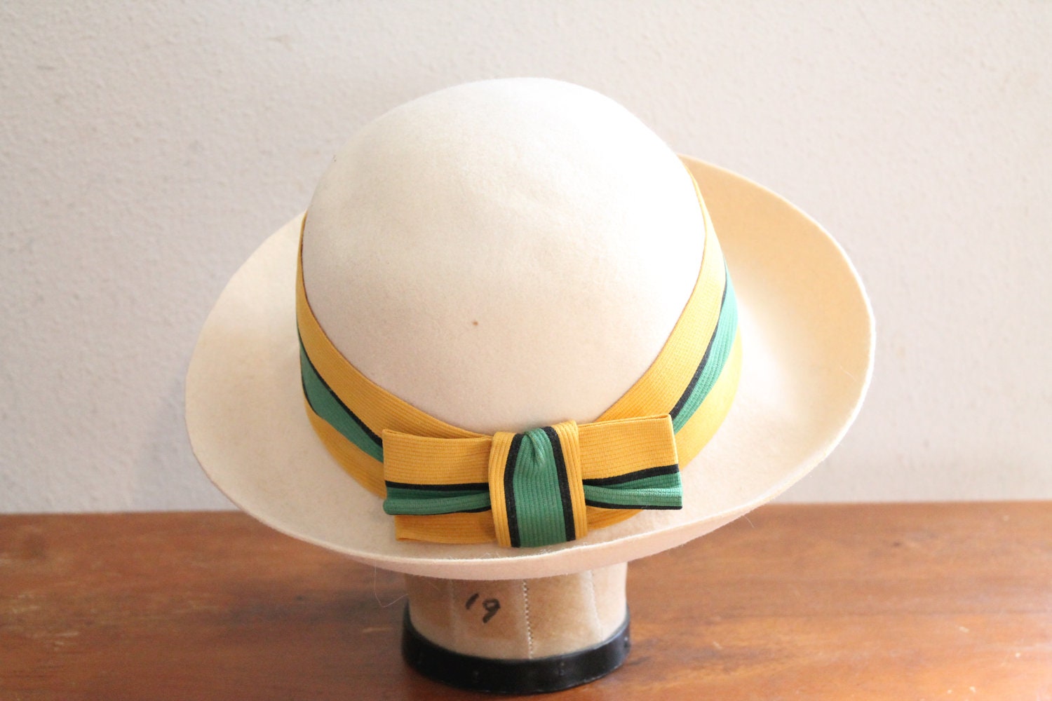 SALE 1960s Ribbon Hat -- 60s Vintage Henry Pollack Cream Wool Felt Bowler Hat w/ Green & Yellow Ribbon - Annie Hall Hat